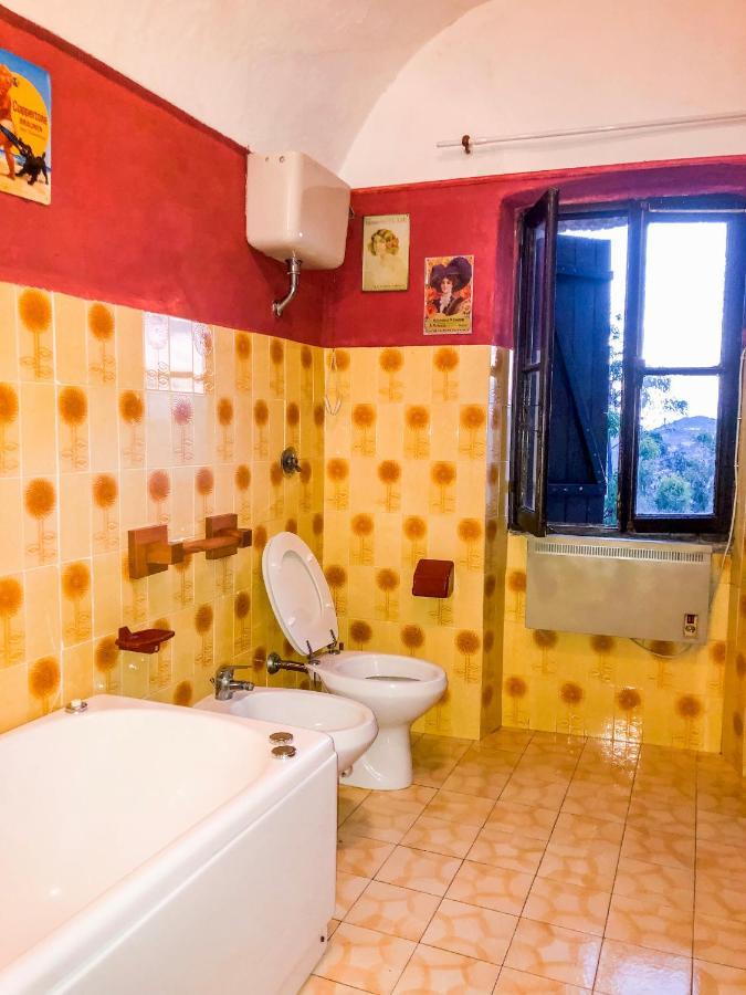 Апартаменты La Casa Di Vasco Bussana Vecchia Санремо Экстерьер фото