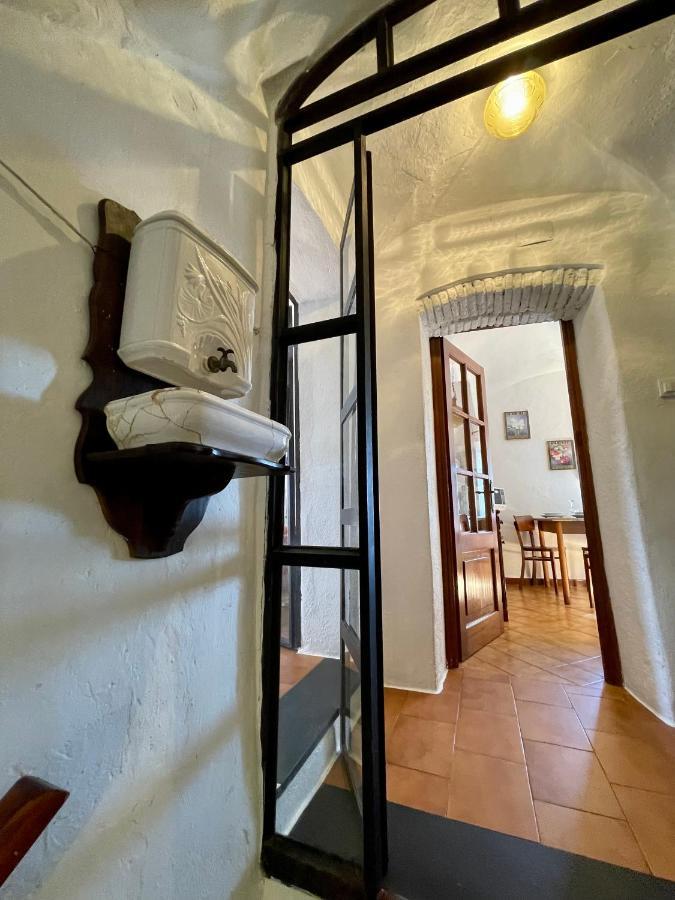 Апартаменты La Casa Di Vasco Bussana Vecchia Санремо Экстерьер фото