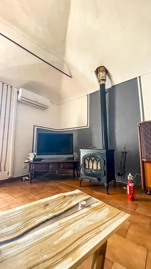 Апартаменты La Casa Di Vasco Bussana Vecchia Санремо Экстерьер фото
